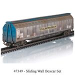47349-Sliding Wall Boxcar Set - Image 2